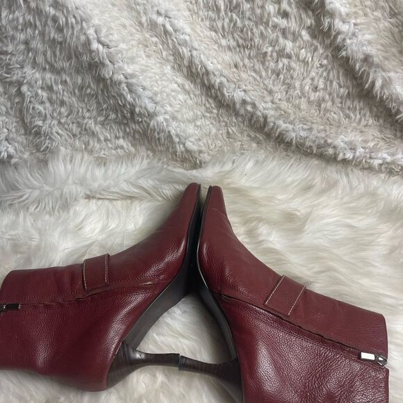 Colin Stuart leather Red Burgundy ankle boots 3”heels silver tone accent SZ11 - Picture 6 of 12
